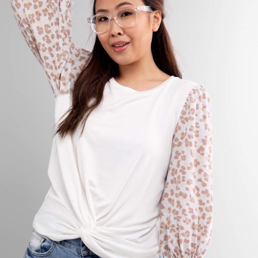 Daytrip Twisted Hem Top WORN ONCE